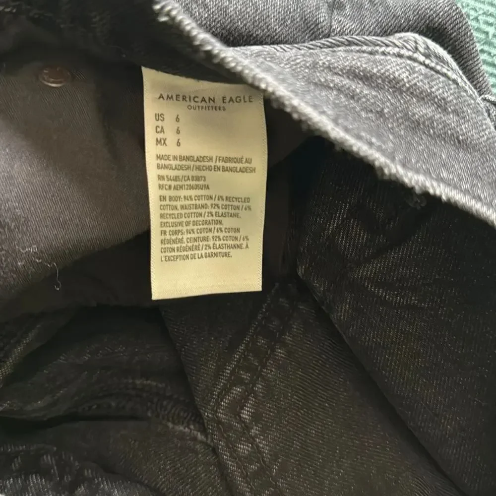 American Eagle Outfitters Black Faded Distressed Stretch Jean Shorts Size 4